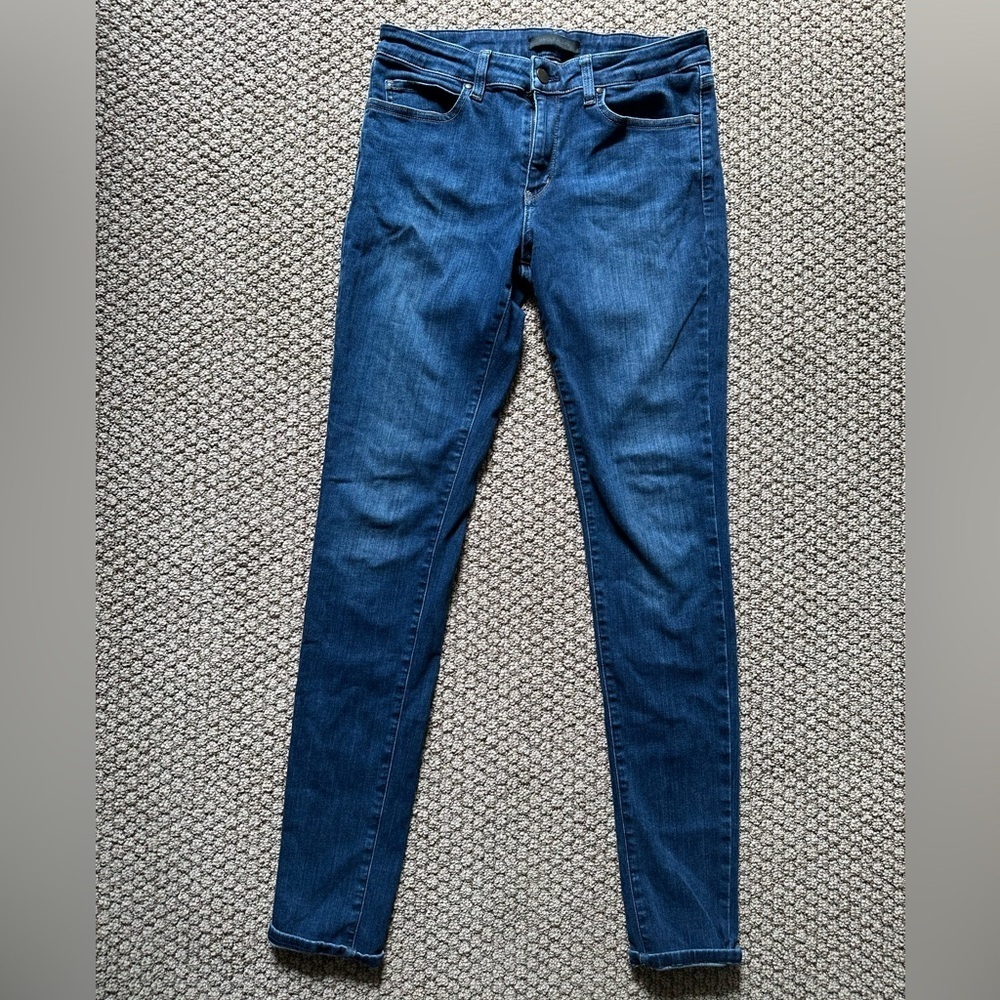 A16- Uniqlo Ultra Stretch Denim Jeans 28 mid rise